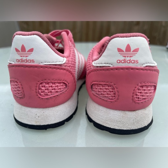 ADIDAS - Picture 2 of 4